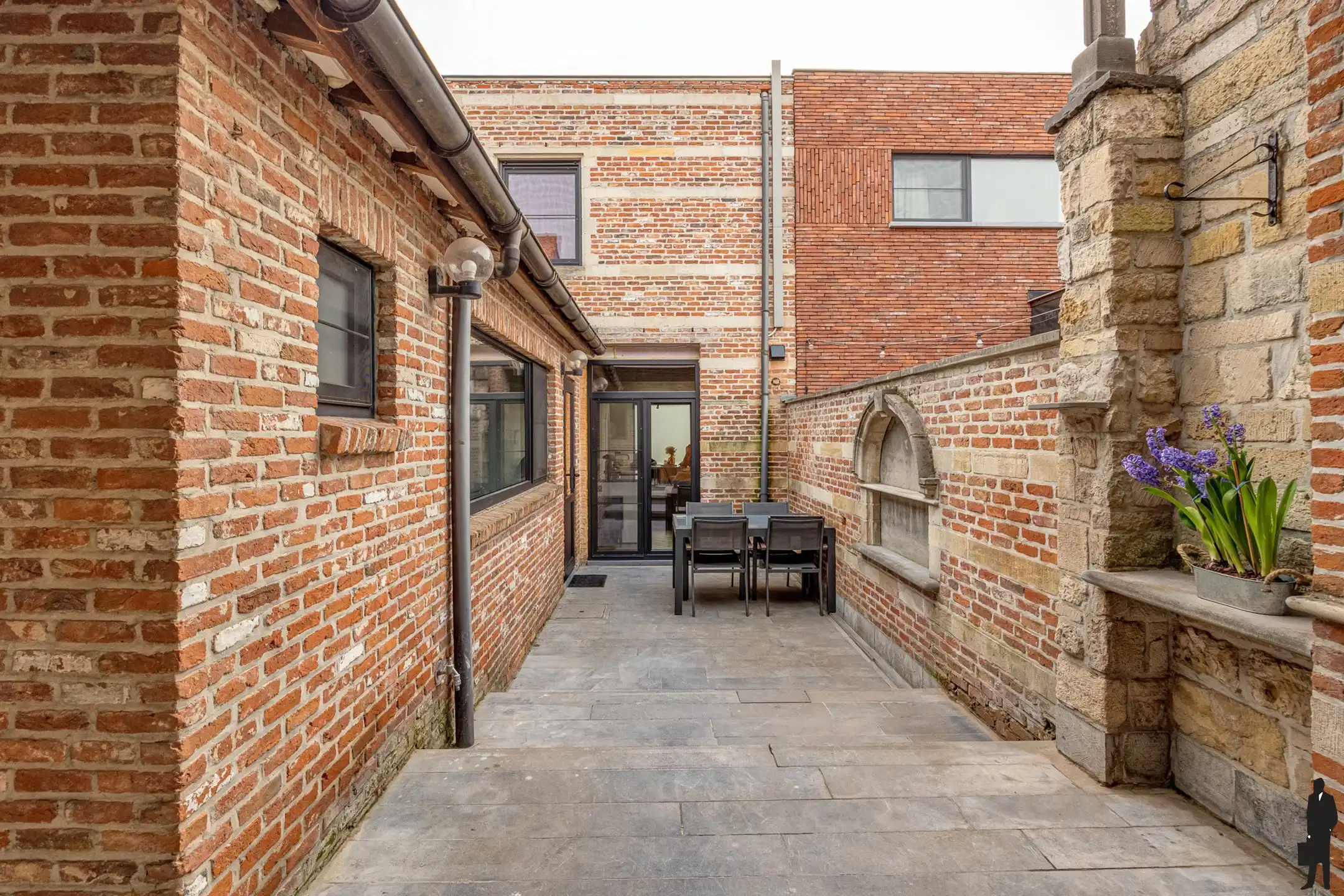 Instapklare en volledig gerenoveerde woning met garage&nbsp; foto 17