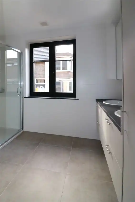 Unieke duplex met twee slpk, terras, autostaanplaats foto 12