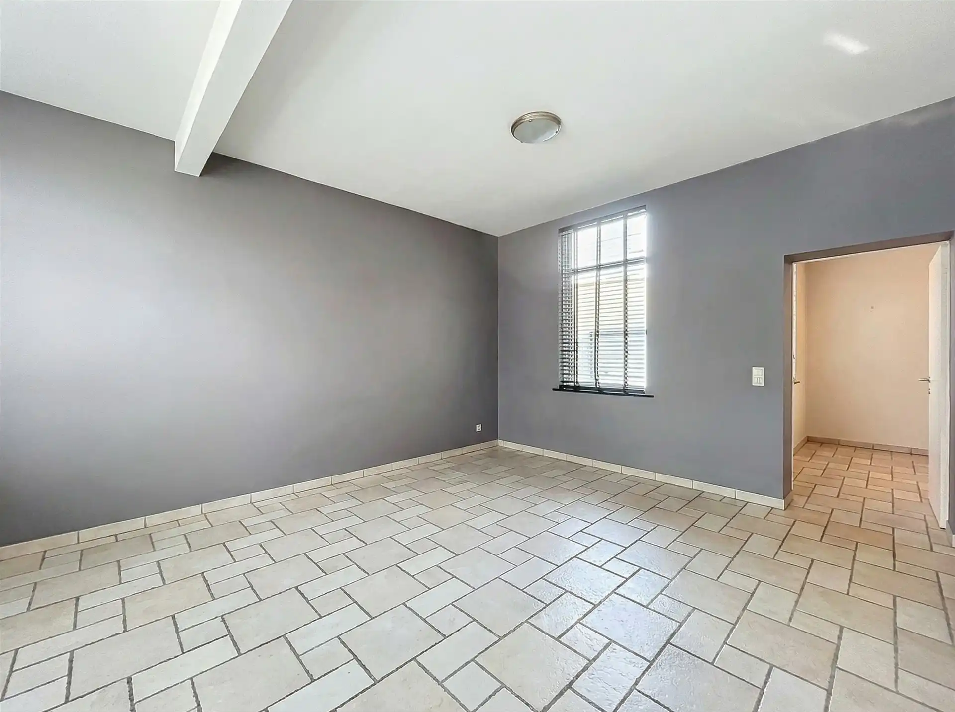 Half open bebouwing op perceel van 330m²  foto 5