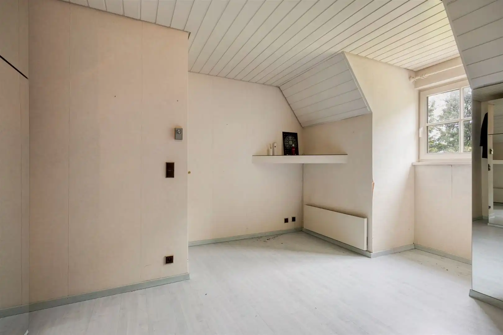 TE KOOP: Uitzonderlijke villa op een breed perceel van ca. 25 are in de Mosselerlaan te Genk! foto 22