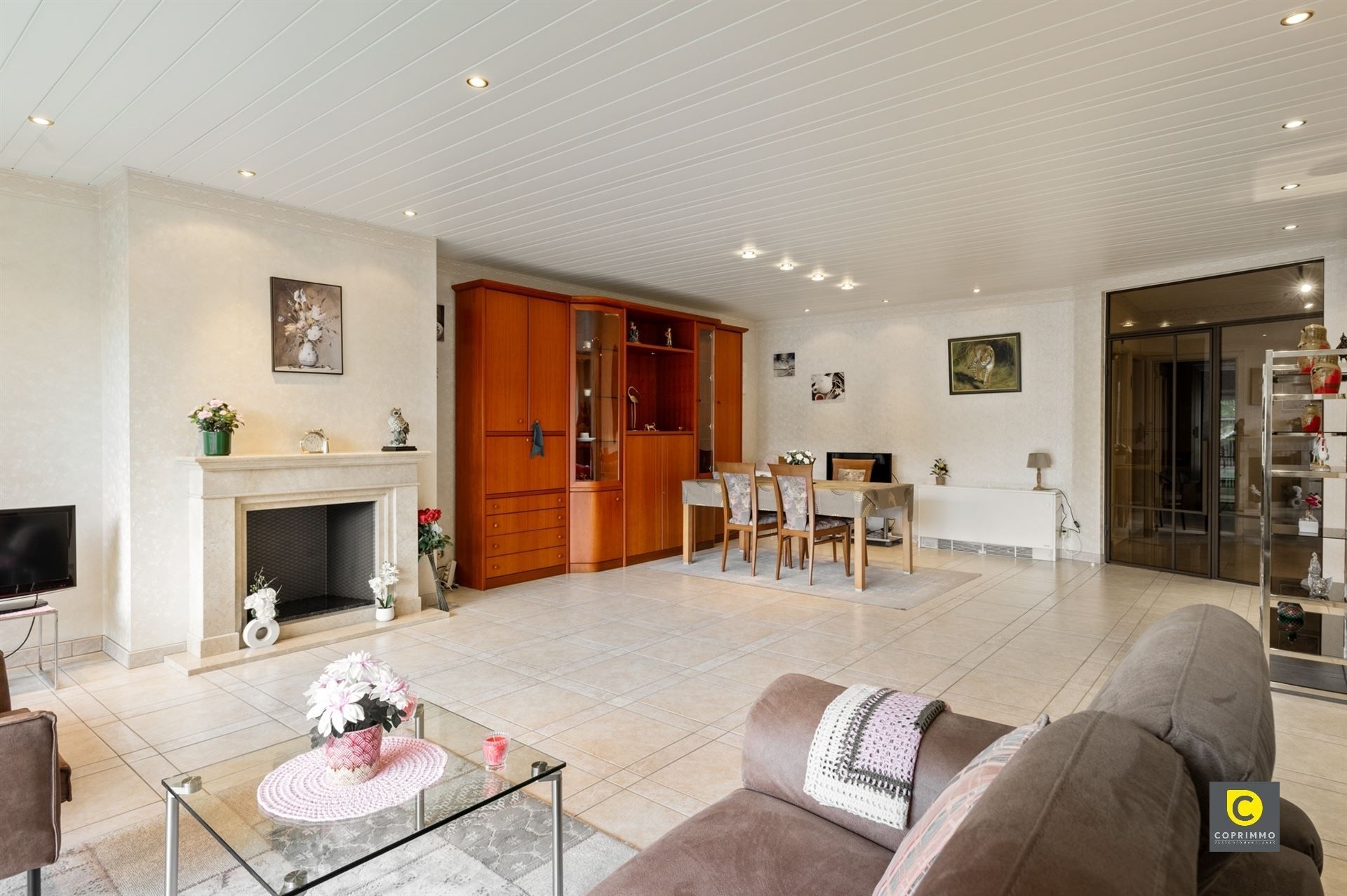 Charmant en lichtrijk GLV 3 slpk app met grote tuin! foto 2