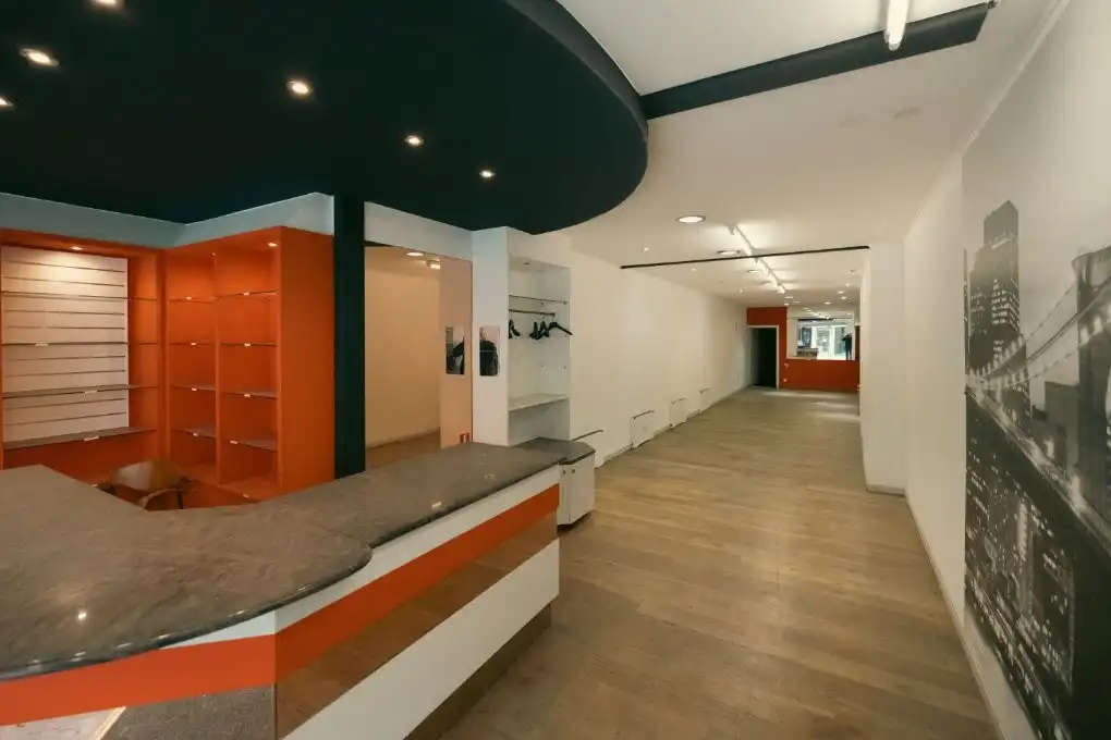 Handelspand te huur in het centrum van Mol foto 3