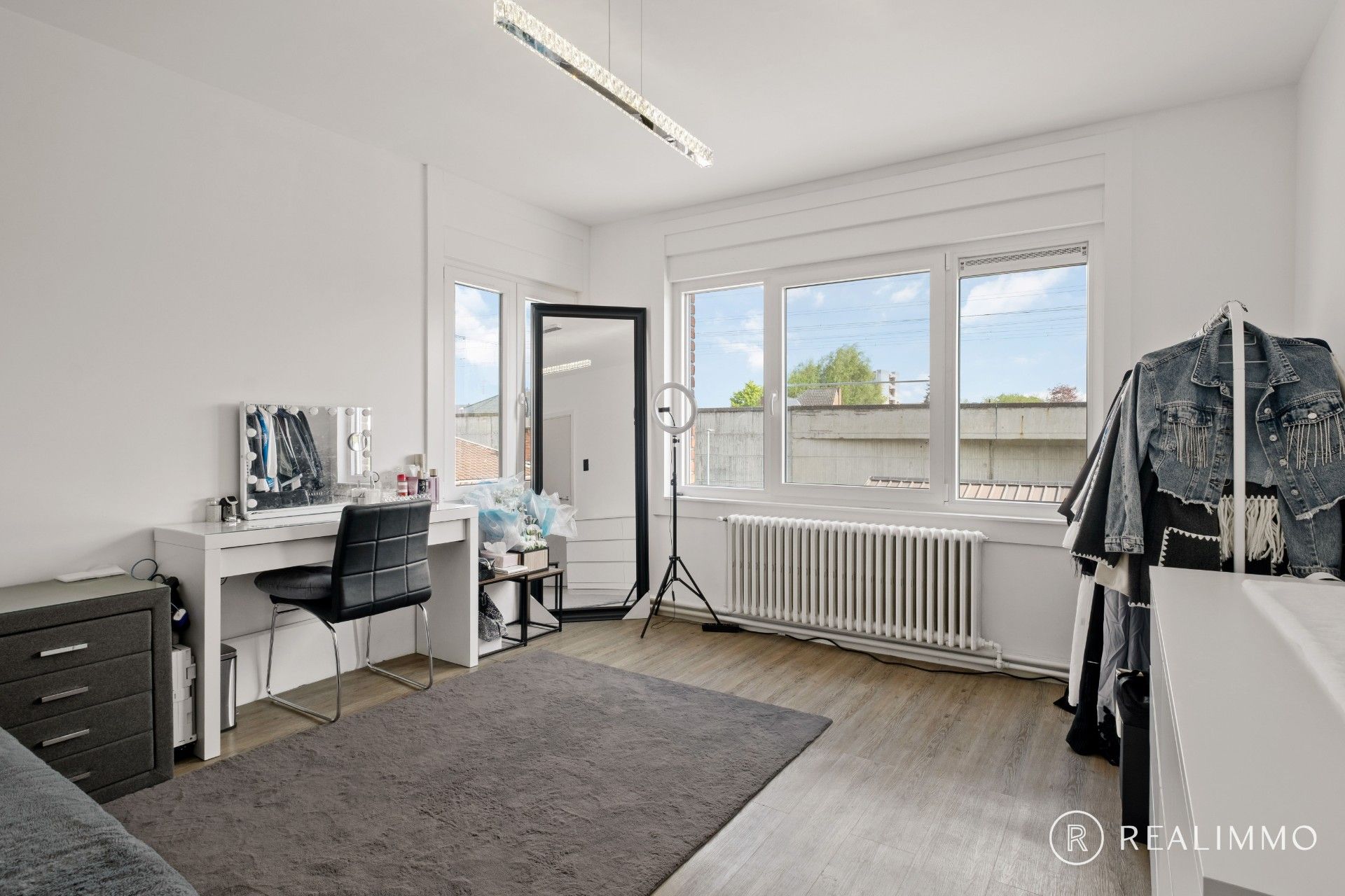 Gerenoveerde woning in het centrum van Waregem foto 8