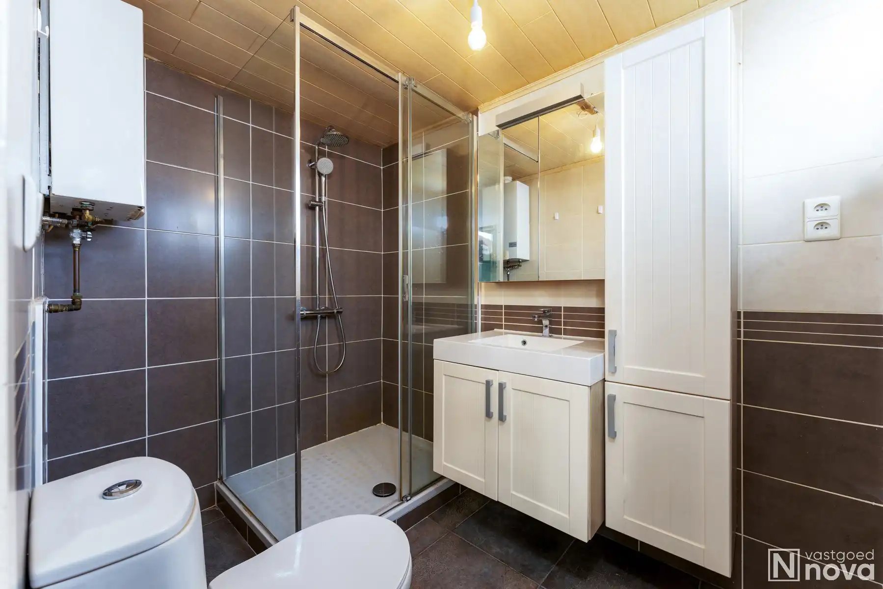 Centraal gelegen woning met 3 slaapkamers - zongerichte tuin foto 7