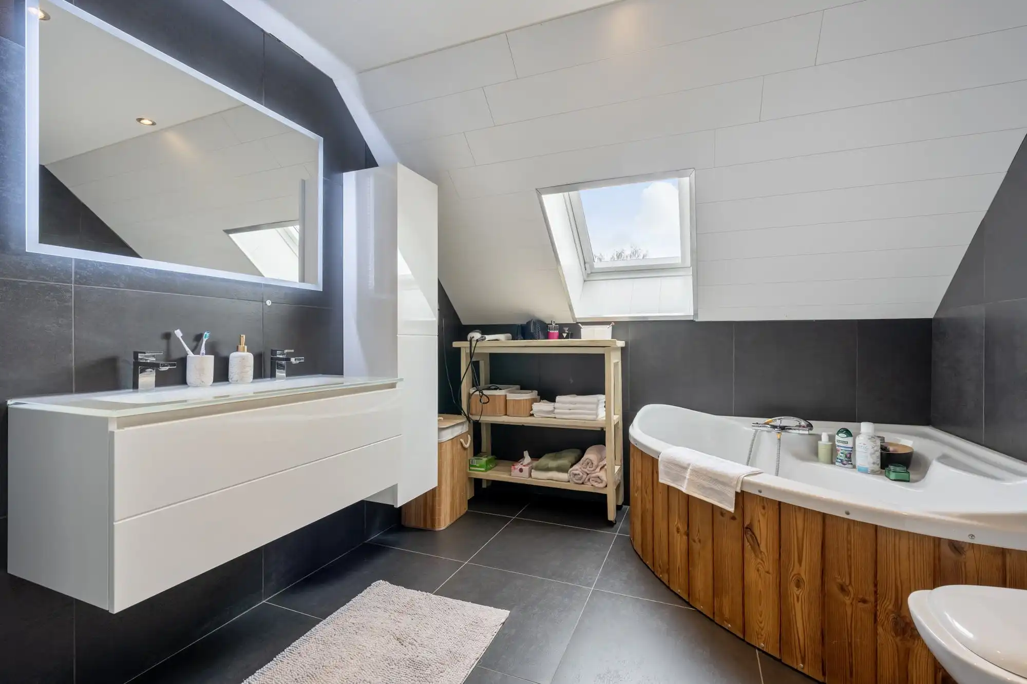 Charmante gezinswoning met 3 slaapkamers in Houthalen-Oost foto 13