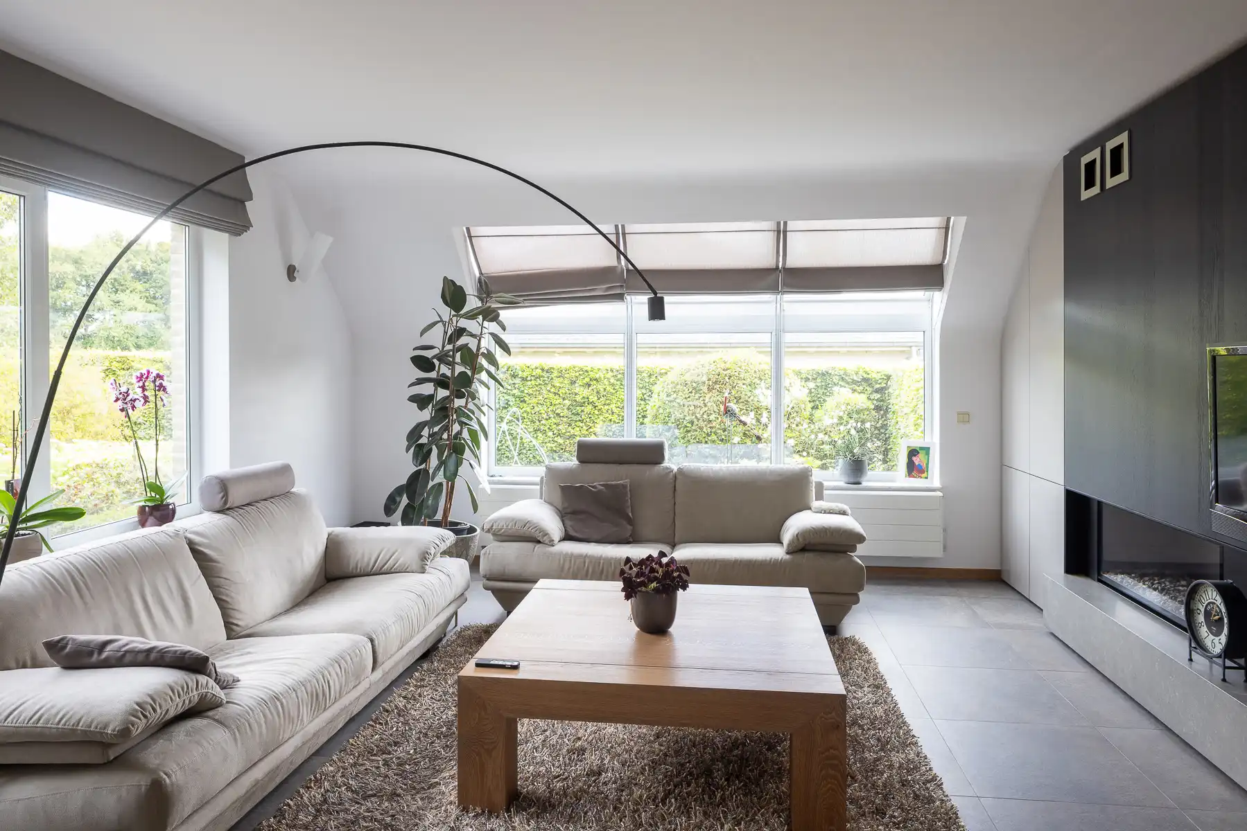 Een warme thuis in het groen foto {{pictureIndex}}