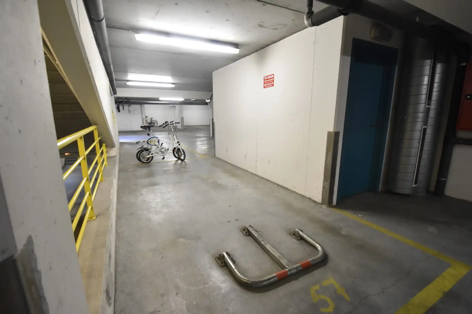 Parkeerplaats te huur foto 3
