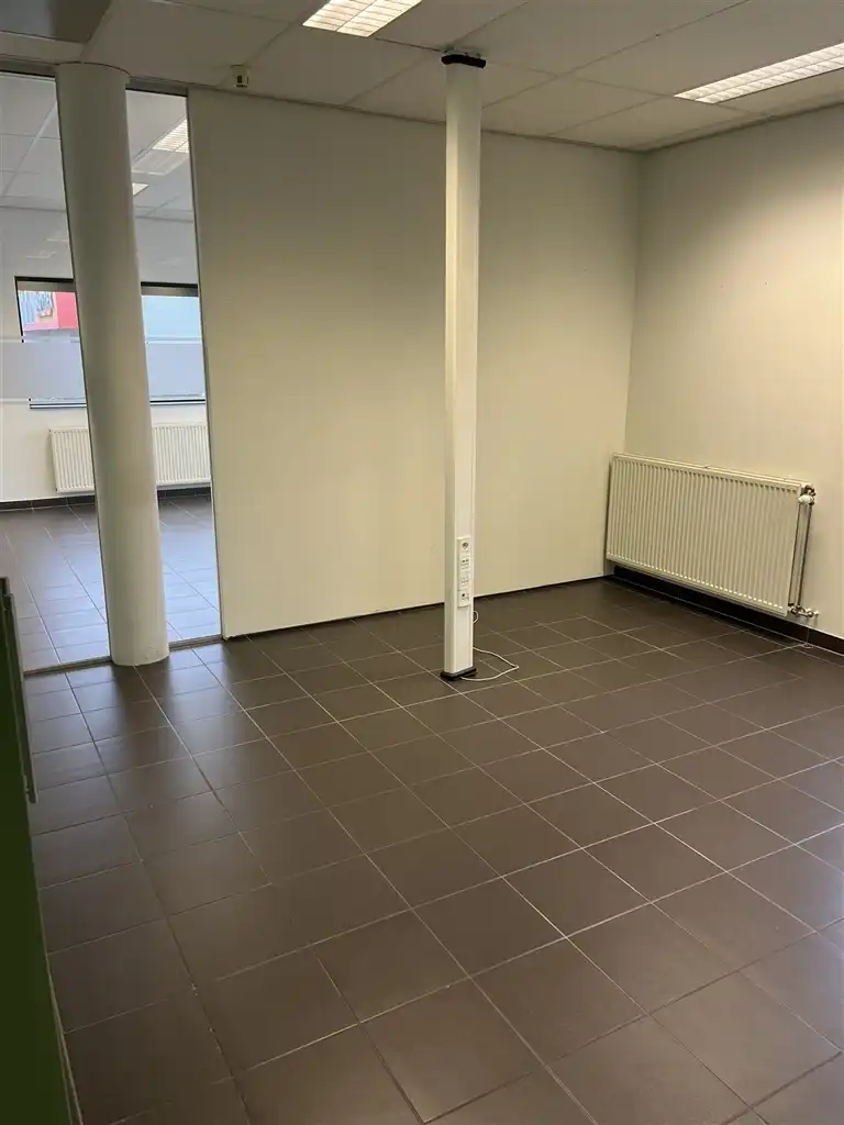 Kantoorgebouw foto 10