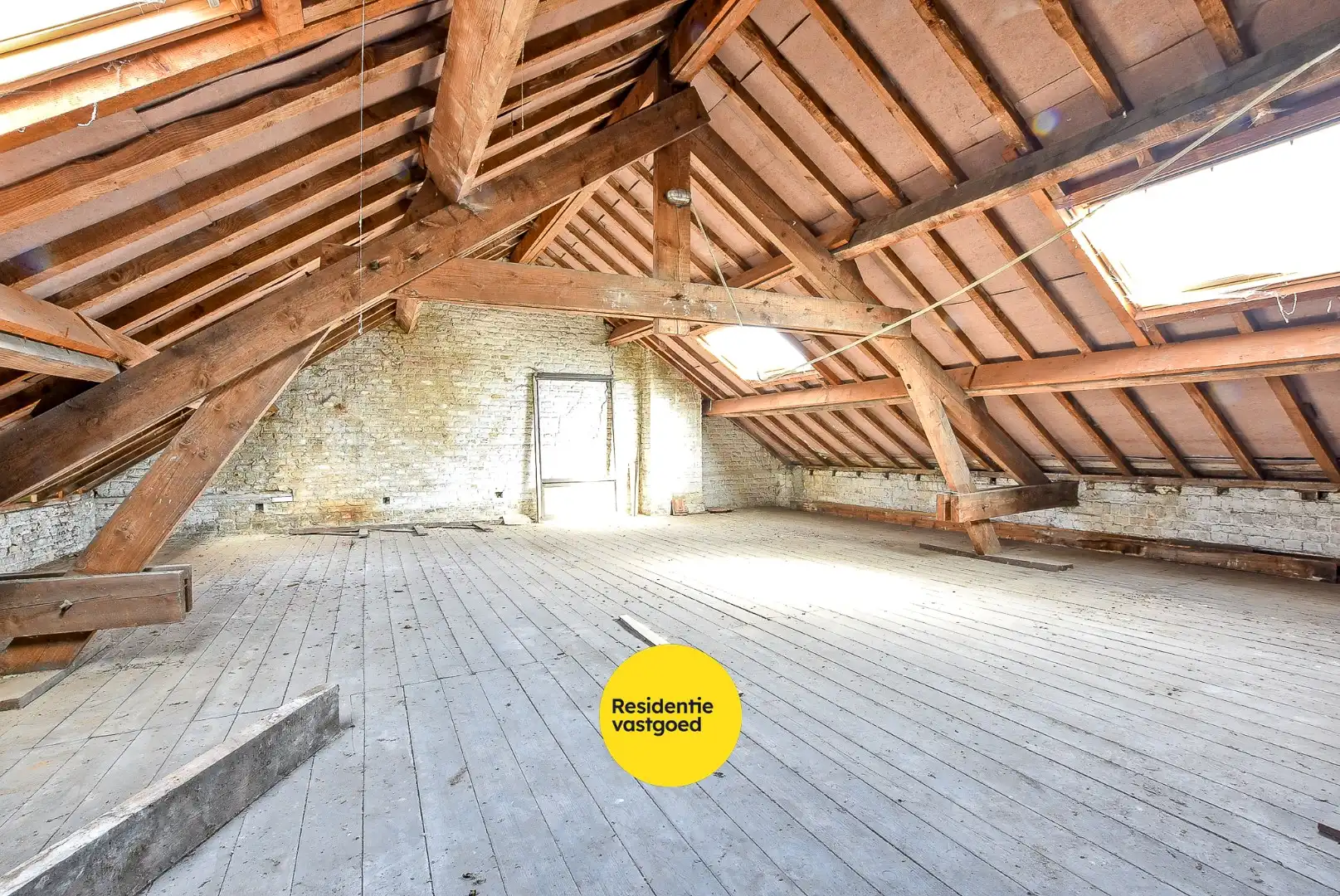 Charmante woning met opslagplaats in centrum Diksmuide op 248 m²! foto 18