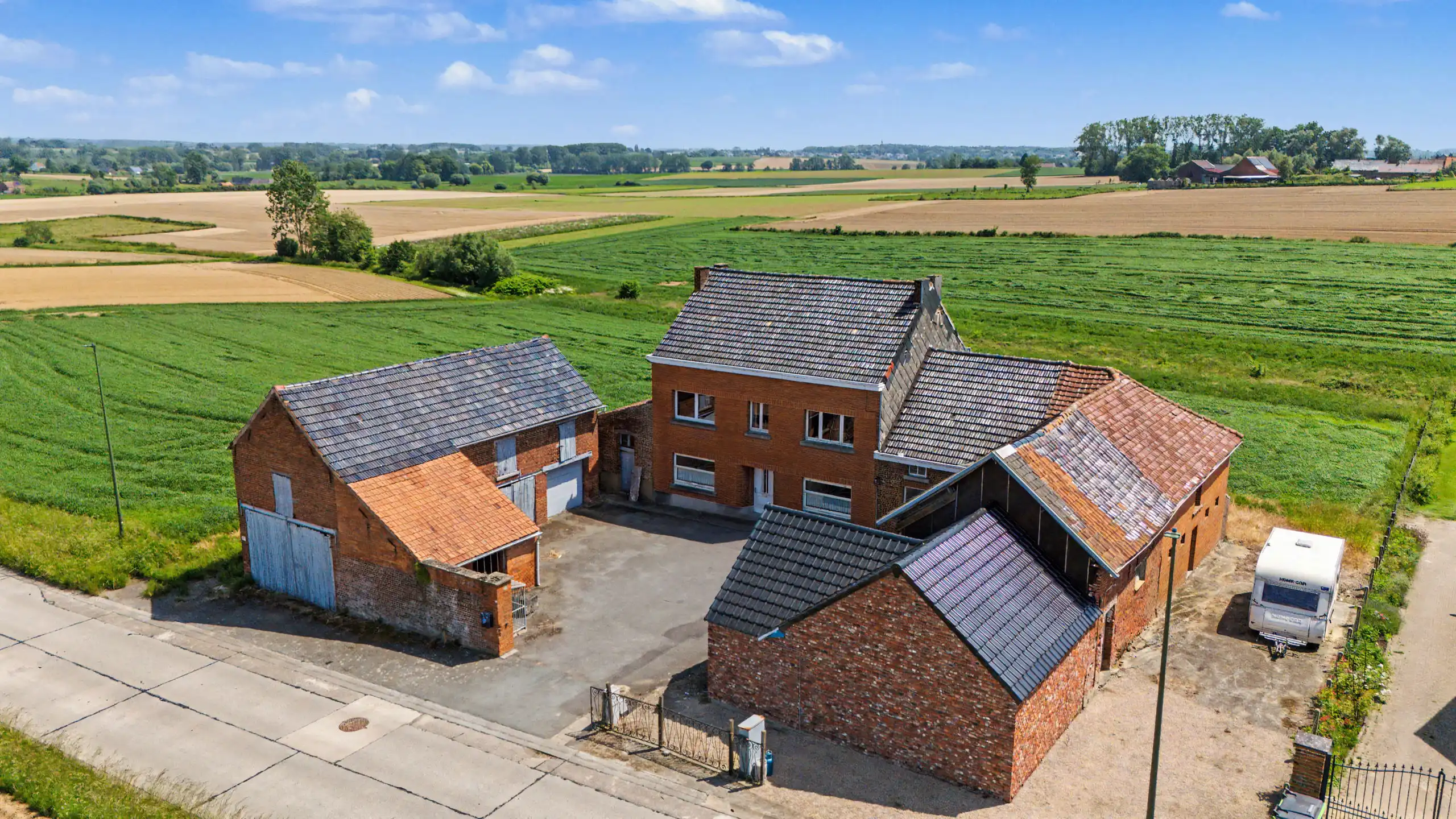 te koop te Sint-Pieters-Kapelle: charmante U-hoeve met prachtig uitzicht over de velden!  foto 26