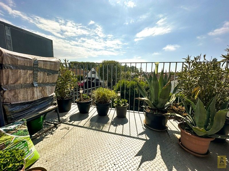 Gezellig appartement met zonneterras vlabij zee! foto 2