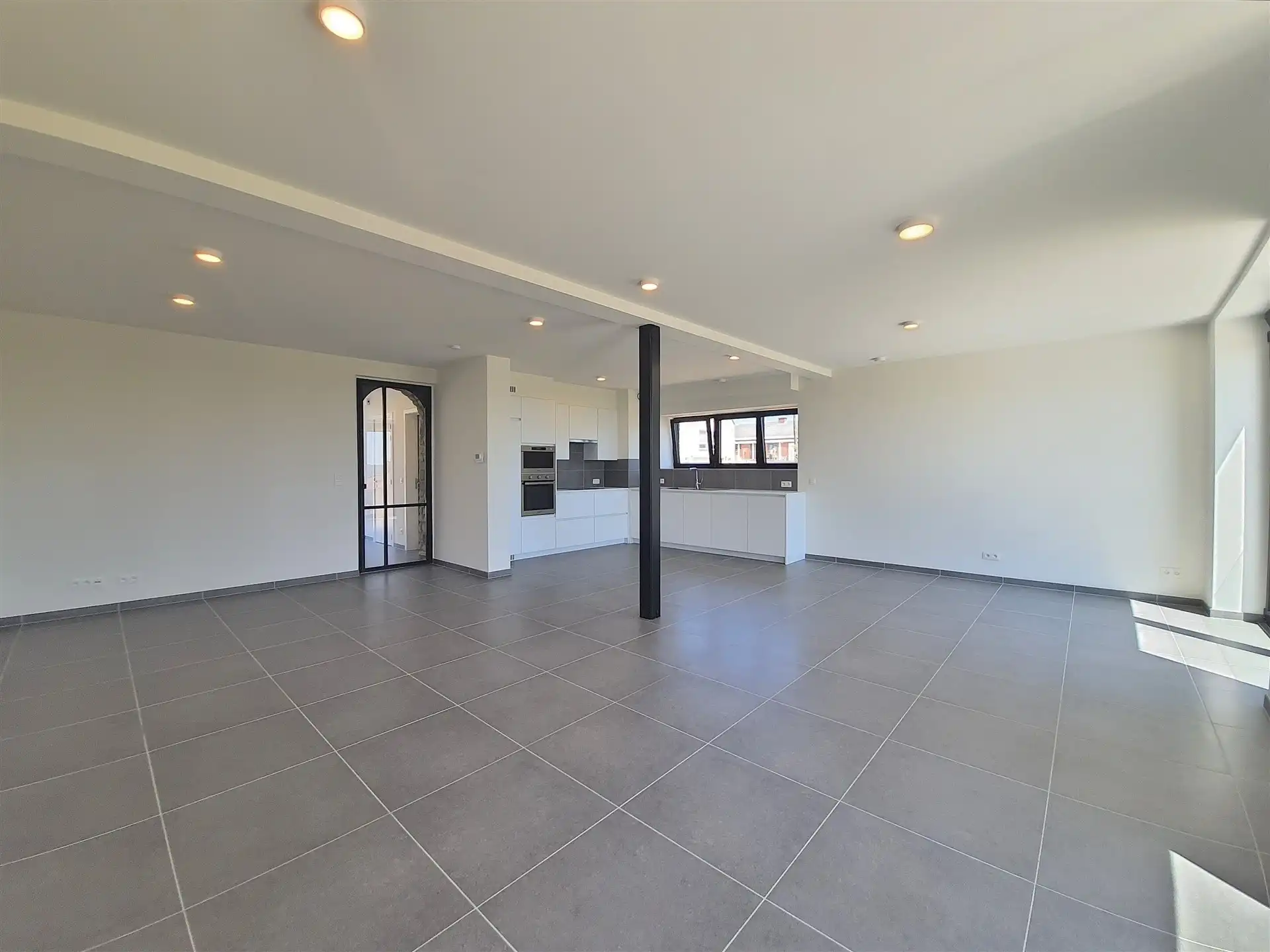 Woning met 3 slaapkamers en tuin op toplocatie foto 8