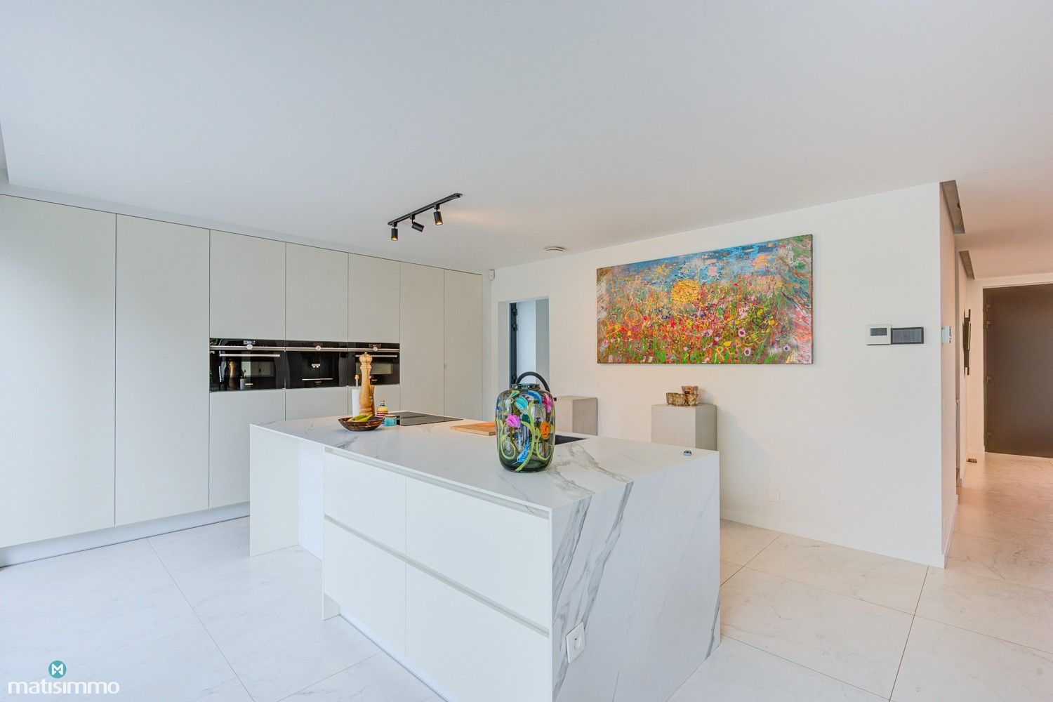 MODERNE VILLA MET INGEBOUWD ZWEMBAD, 3 SLAAPKAMERS EN PRAKTIJKGEDEELTE IN RUSTIGE OMGEVING TE WELLEN foto 7