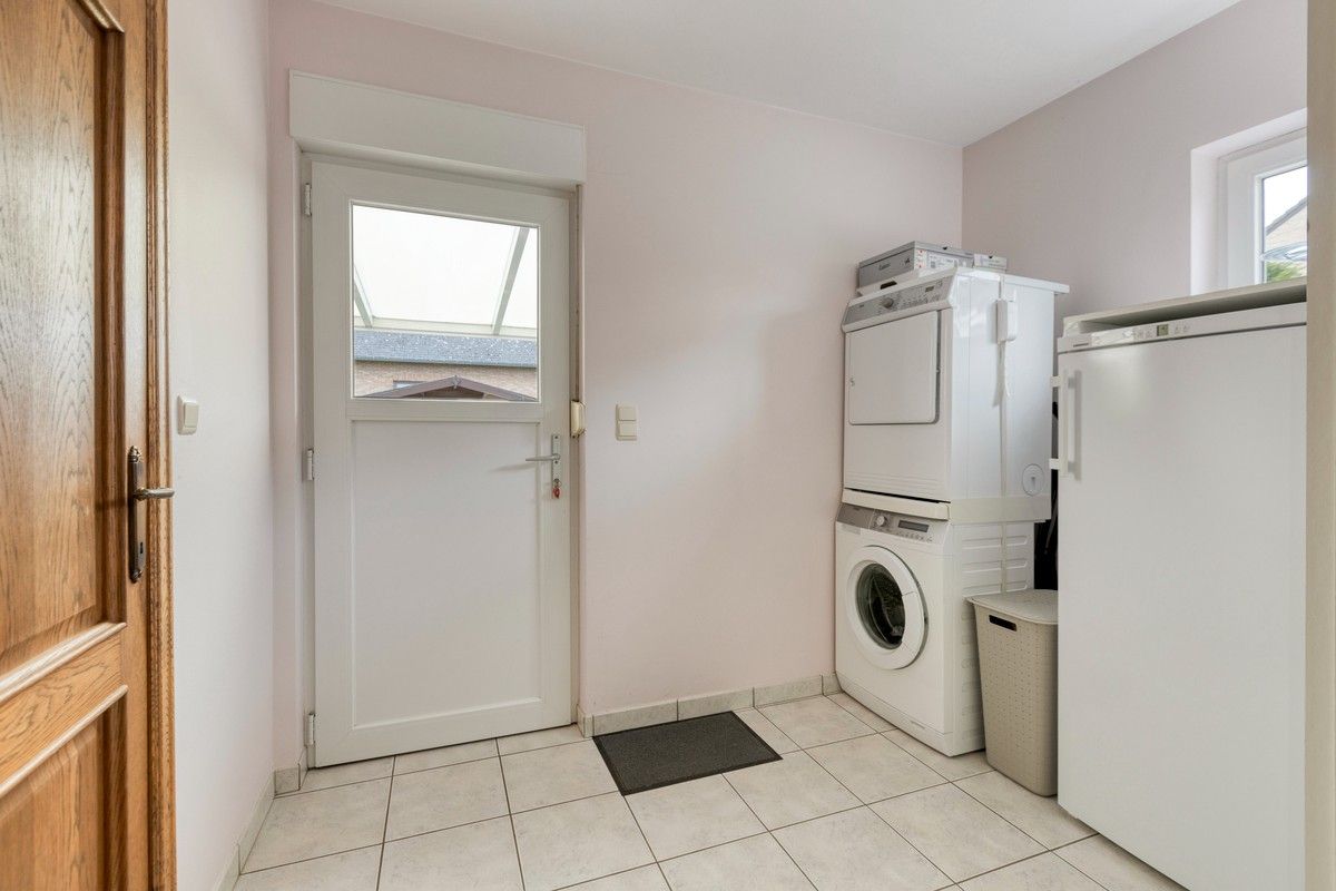 Charmante, vrijstaande woning met 3 slaapkamers op een steenworp van het centrum van Lanaken foto 8