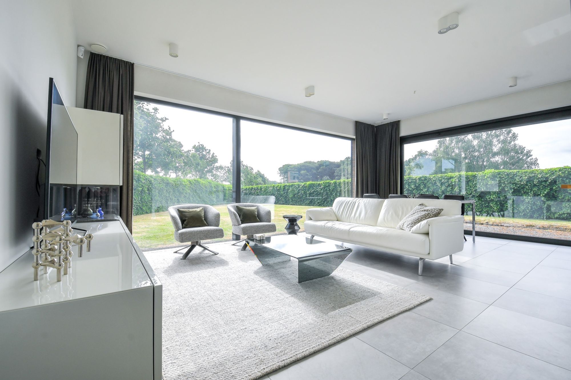 | BEZOEKMOMENT woe 11/06 van 17u - 18u30 | Rustig gelegen architecturale villa omgeven door groen foto 5