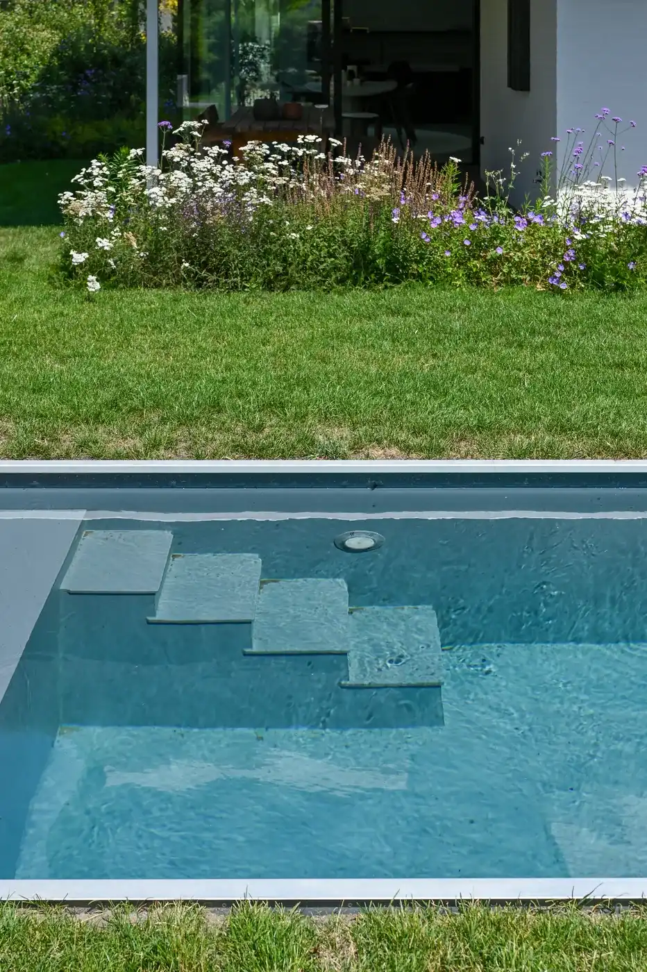 Luxueus afgewerkte nieuwbouwvilla te Duinenwater genietende van de perfecte zon oriëntatie foto 27