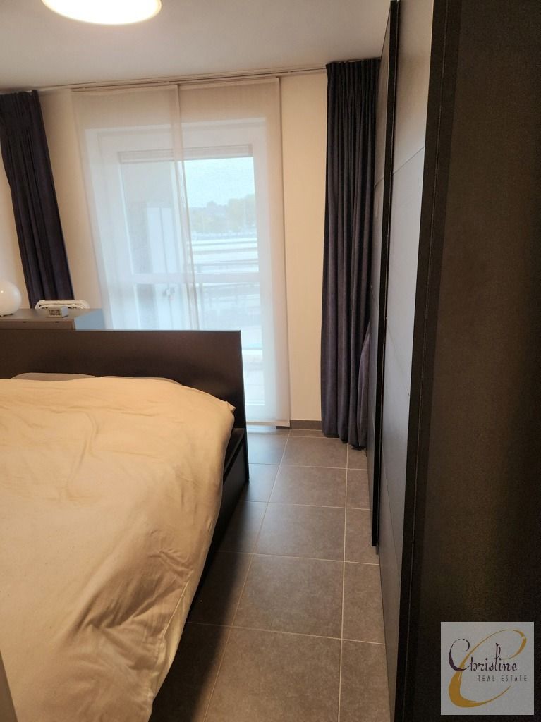 Modern instapklaar appartement met 1 slaapkamer. Topligging foto 11
