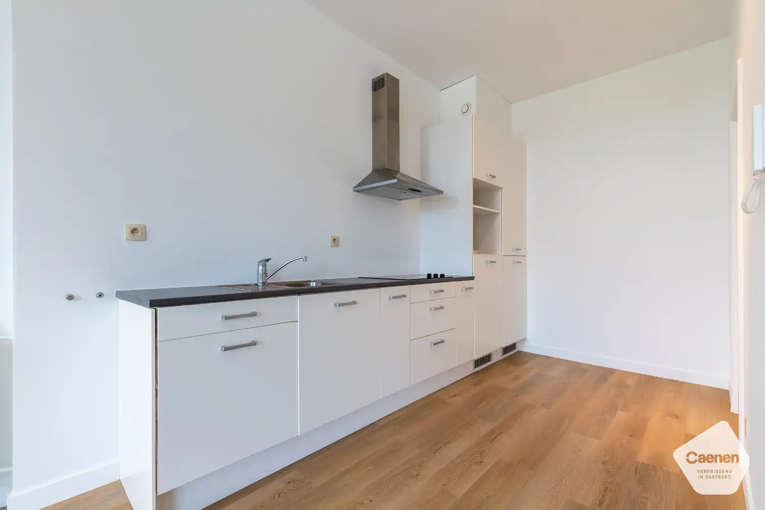 Ruim en lichtrijk appartement met open leefruimte op wandelafstand van jachthaven en strand foto 9