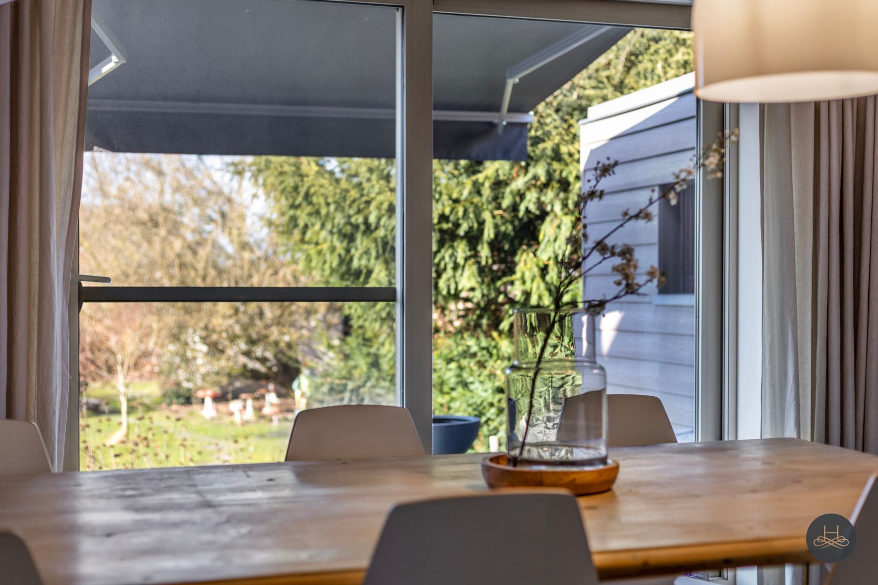 Uniek lichtrijk appartement met grote tuin, centrum Werchter foto 9