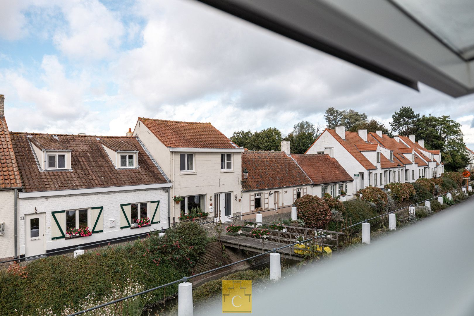 Moderne en volledig gerenoveerde rijwoning in het charmante Lissewege foto 22