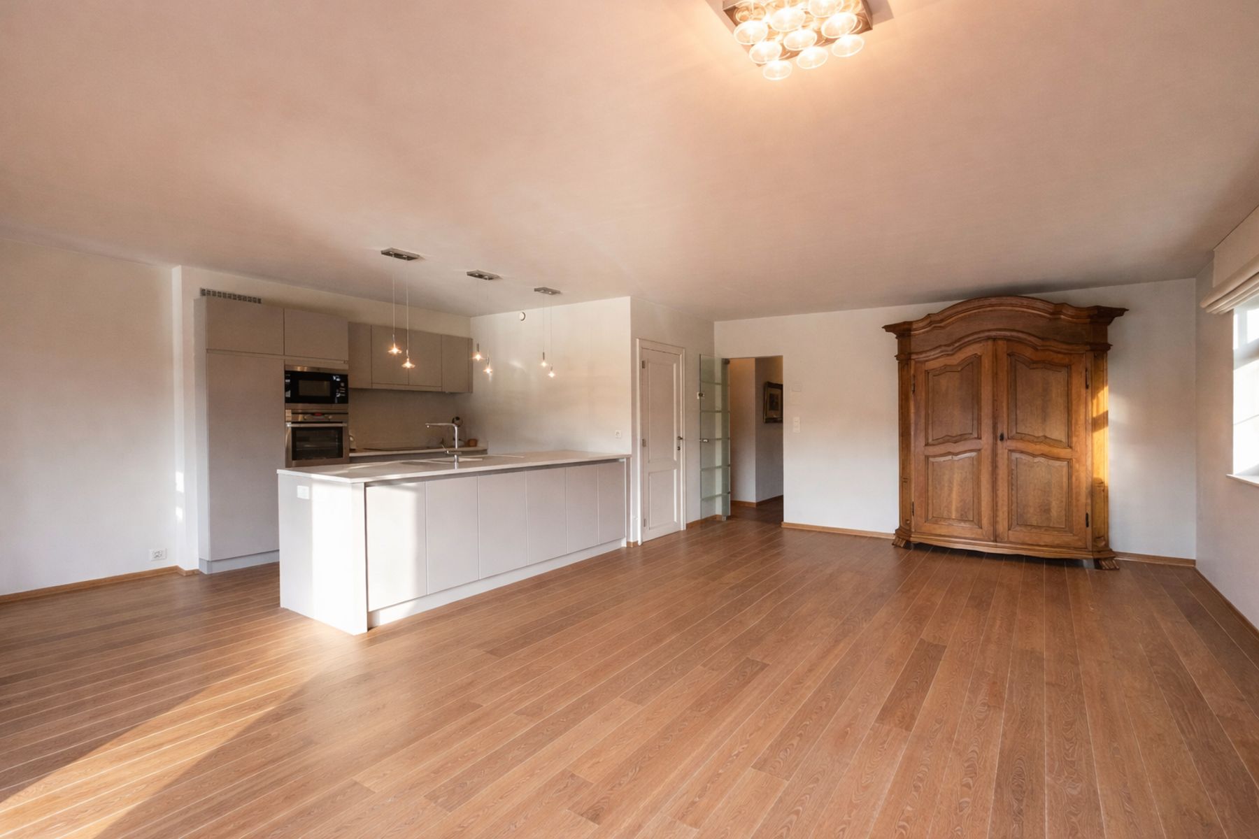 TE KOOP IN BERLARE: Luxueus appartement met adembenemend zicht op het Donkmeer – Berlare foto 8