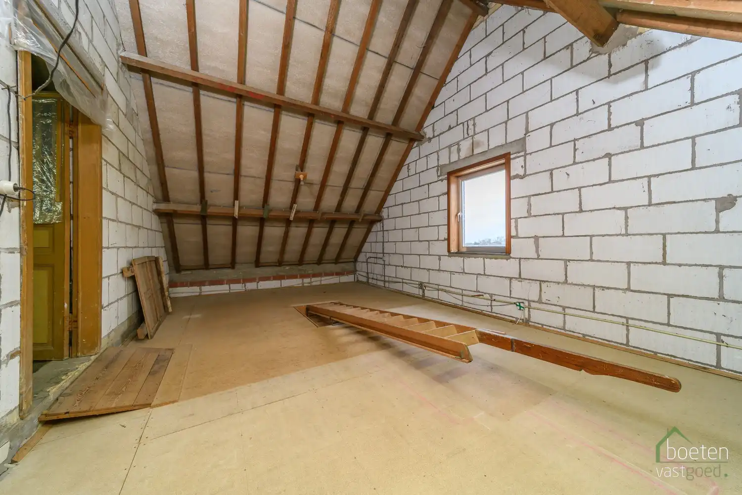 Steenkerke: Prachtig gelegen landhuis langs de Lo-vaart tussen Veurne en Alveringem op 38a 90ca grondopp. foto 17