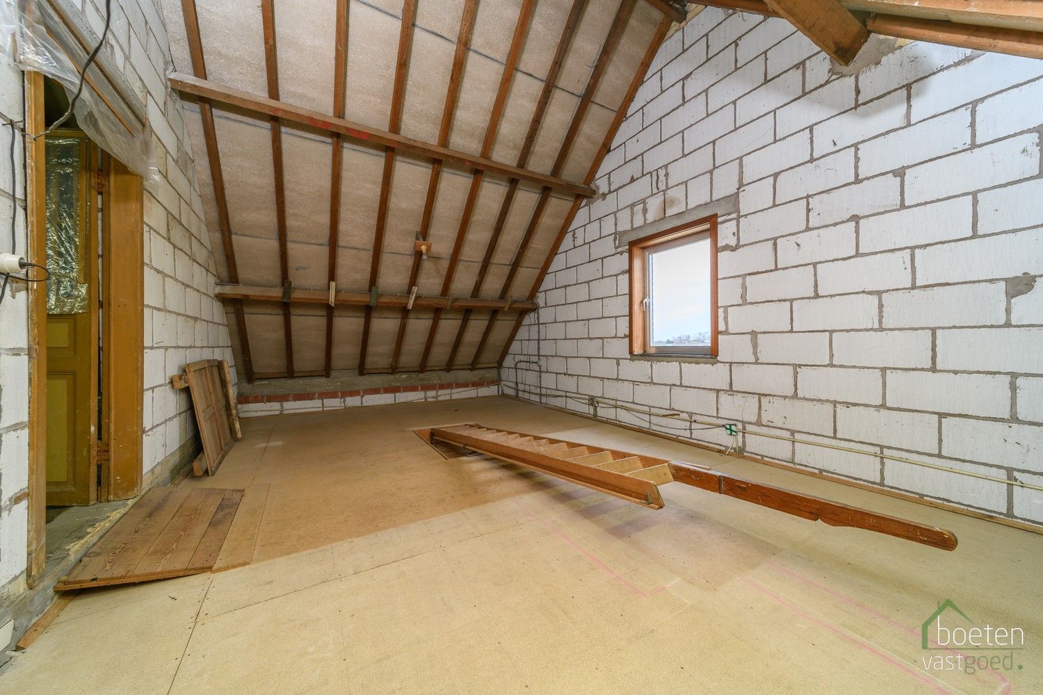 Steenkerke: Prachtig gelegen landhuis langs de Lo-vaart tussen Veurne en Alveringem op 38a 90ca grondopp. foto 17