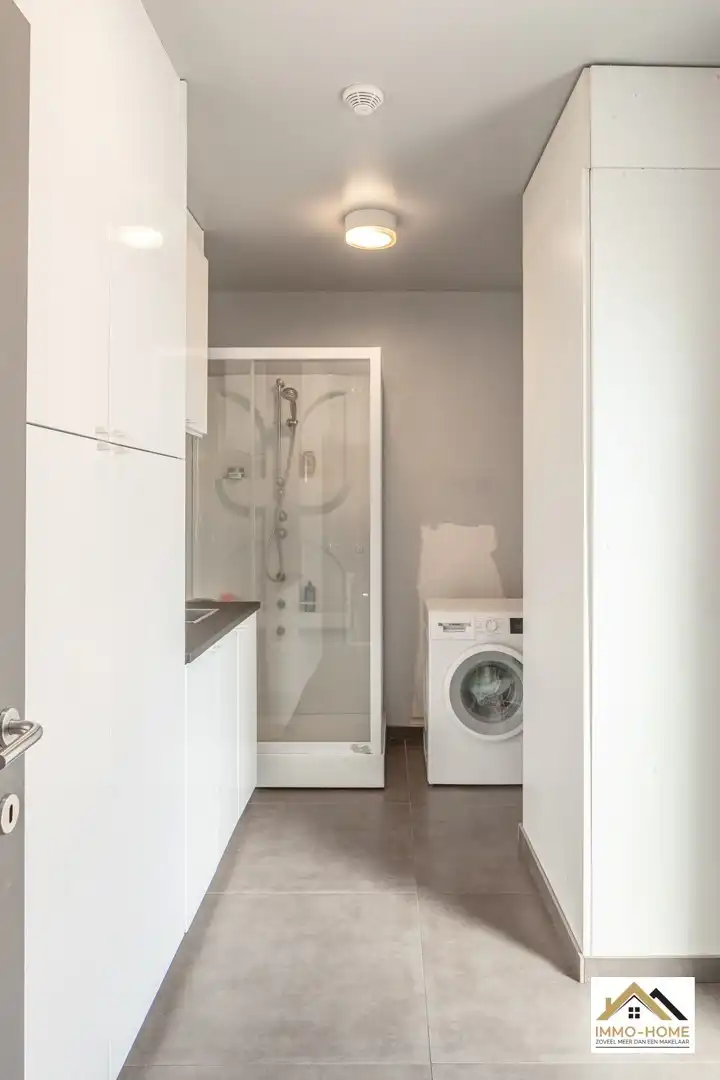 Knappe recente vrijstaande woning in centrum Lochristi!  foto 24