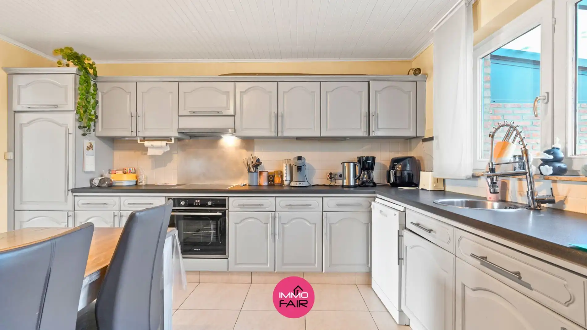 Ruime gezinswoning op geliefde locatie! foto 7