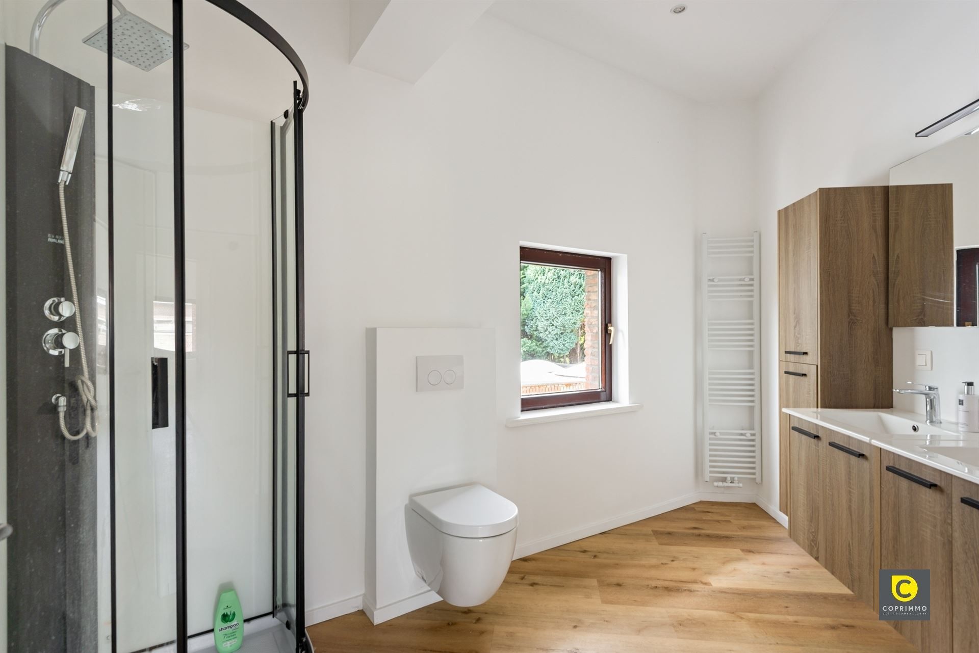 Mooi gerenoveerde woning met tuin en garage foto 10