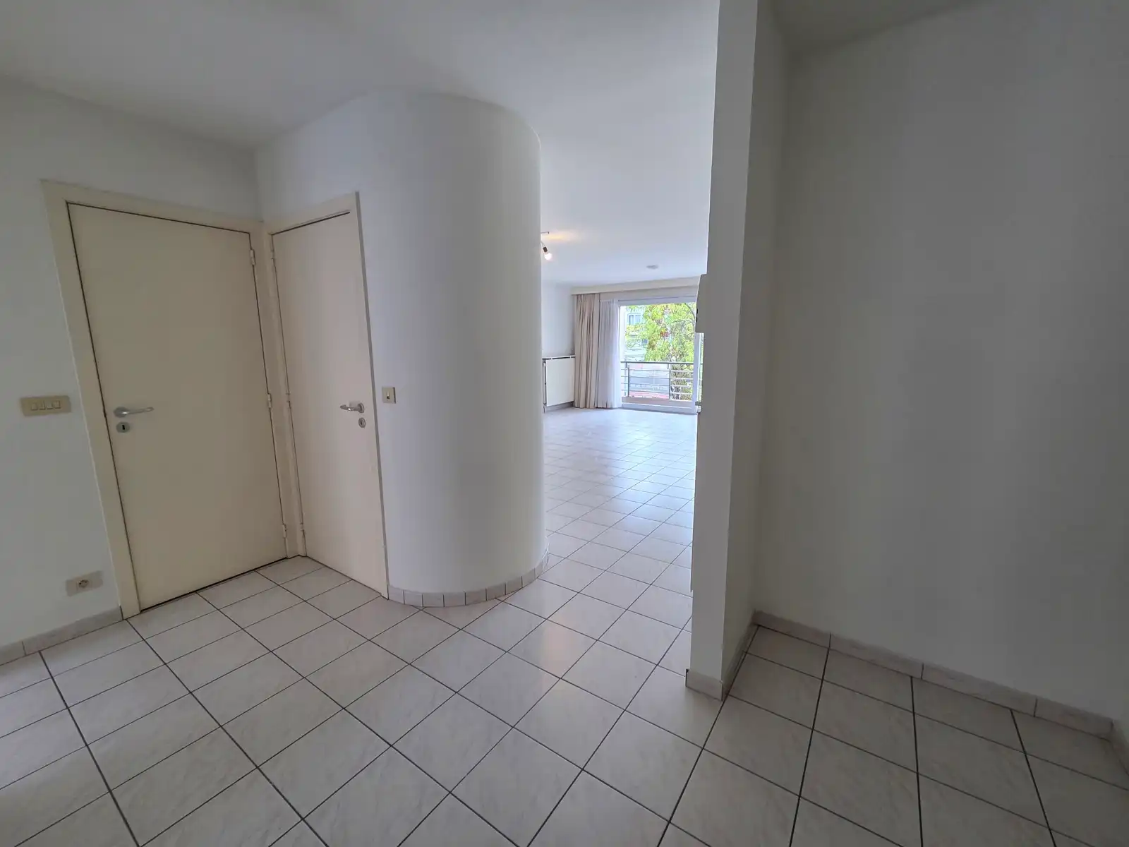 Instapklaar appartement met dubbele garage op de Veemarkt!!! foto 11