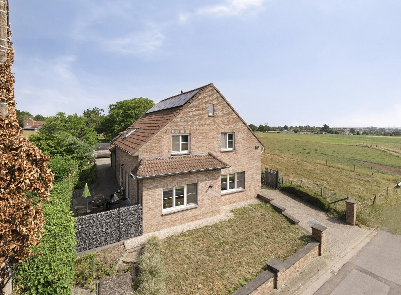 Schitterend gelegen villa met uitzicht op de weilanden foto {{pictureIndex}}