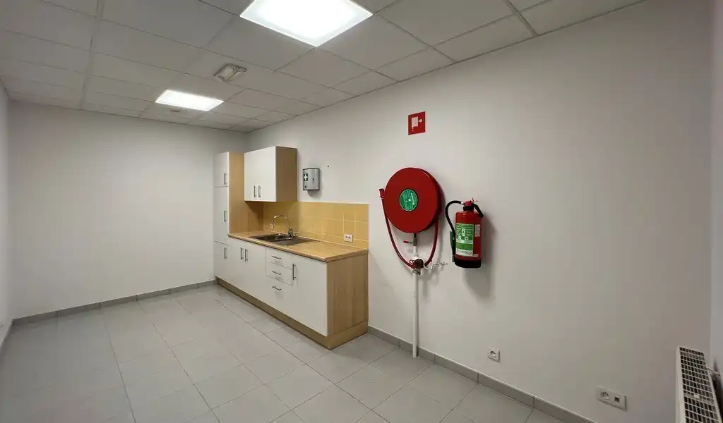 Bedrijfsgebouw met villa te huur langs  E17 in  Kruisem foto 15