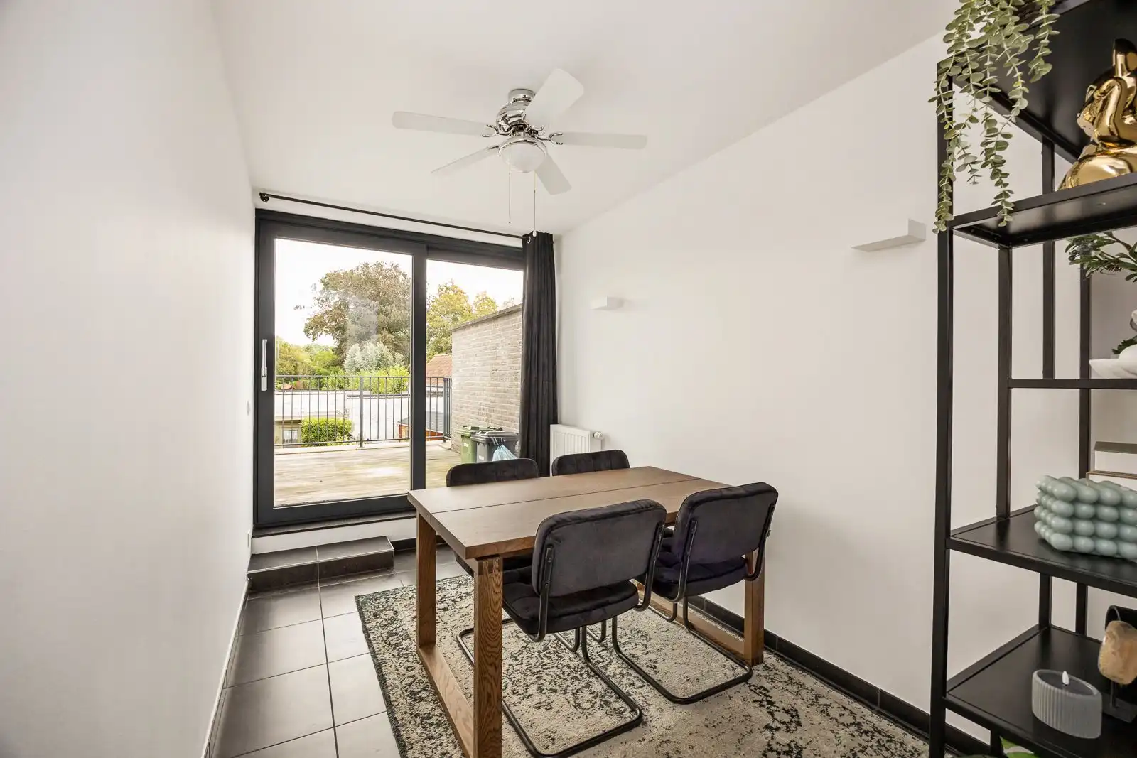 Topgelegen éénslaapkamerappartement met ruim terras en staanplaats in centrum Kapellen! foto 7