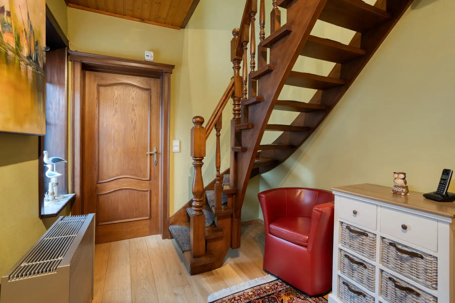 Halfopen met grote slaapkamers en zuidgerichte tuin foto 4