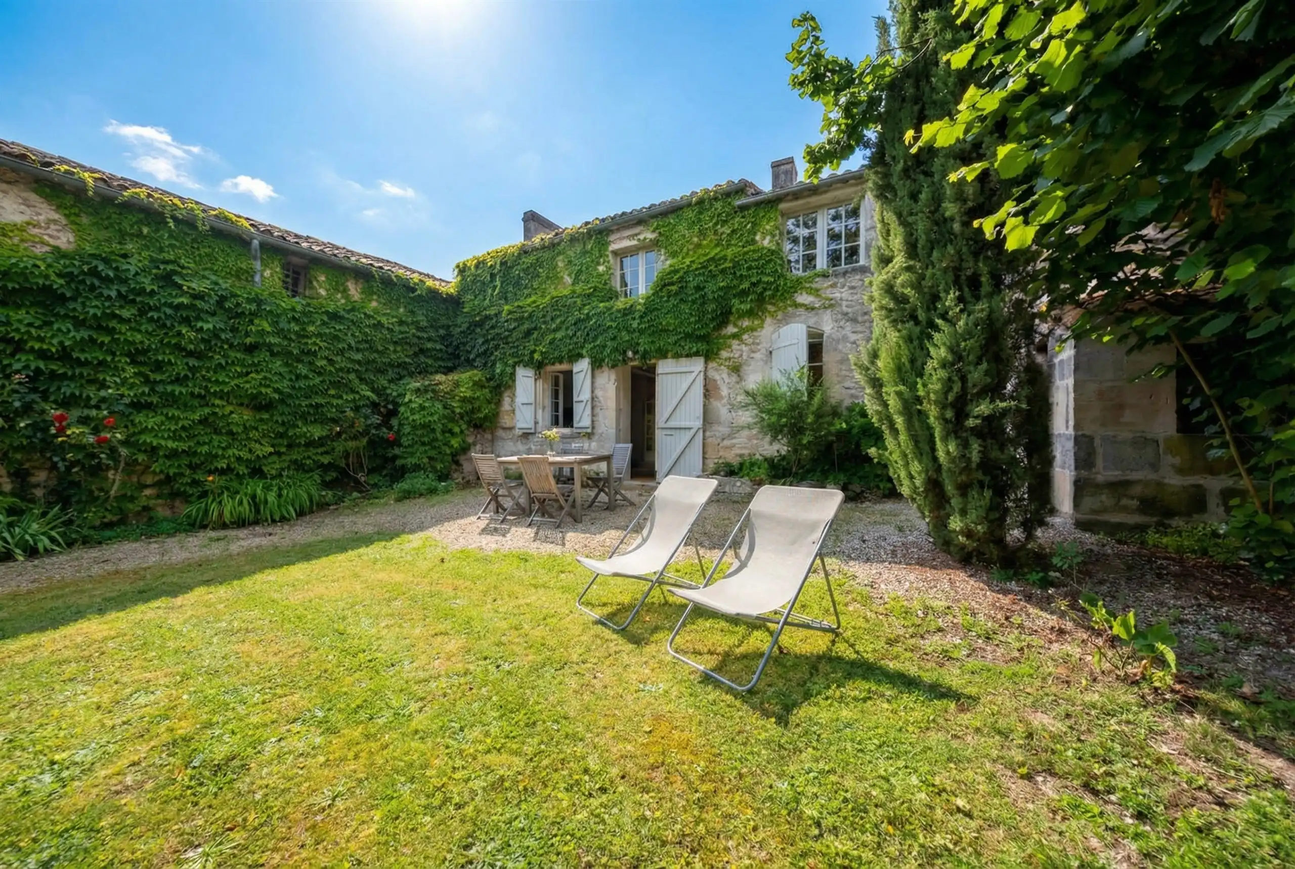 Vakantiegeluk te koop! Romantische eigendom op de heuveltop foto 8