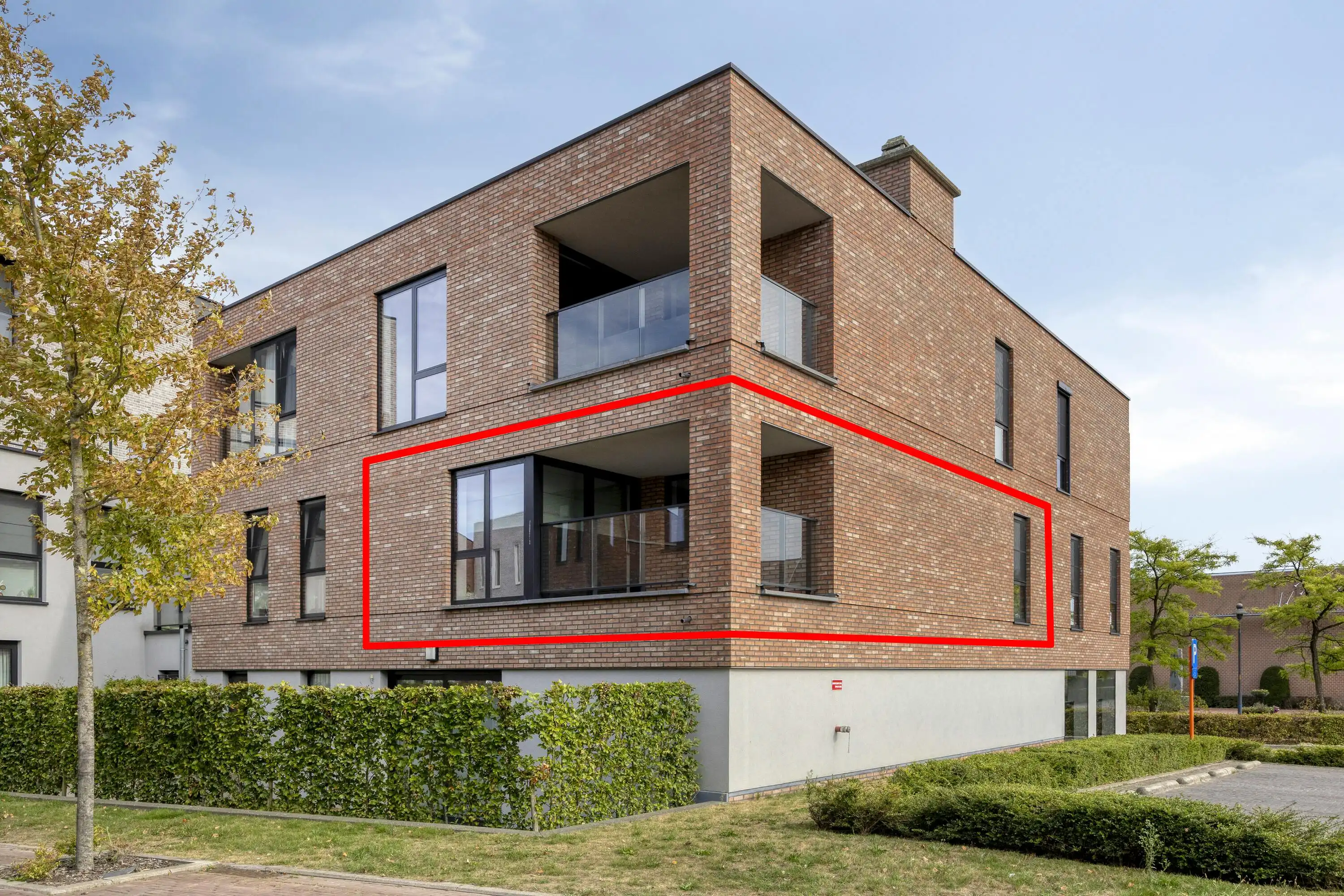Instapklaar appartement te koop in centrum Wuustwezel! foto 2
