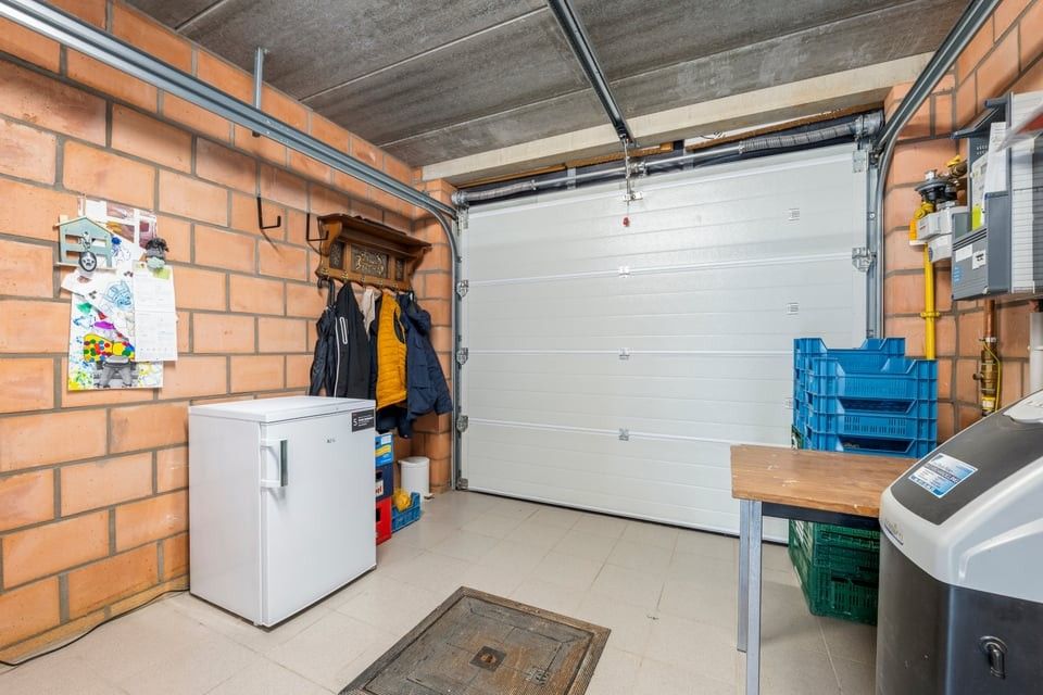 GEZELLIGE INSTAPKLARE GEZINSWONING MET 3 SLAAPKAMERS EN GARAGE IN KOZEN foto 18