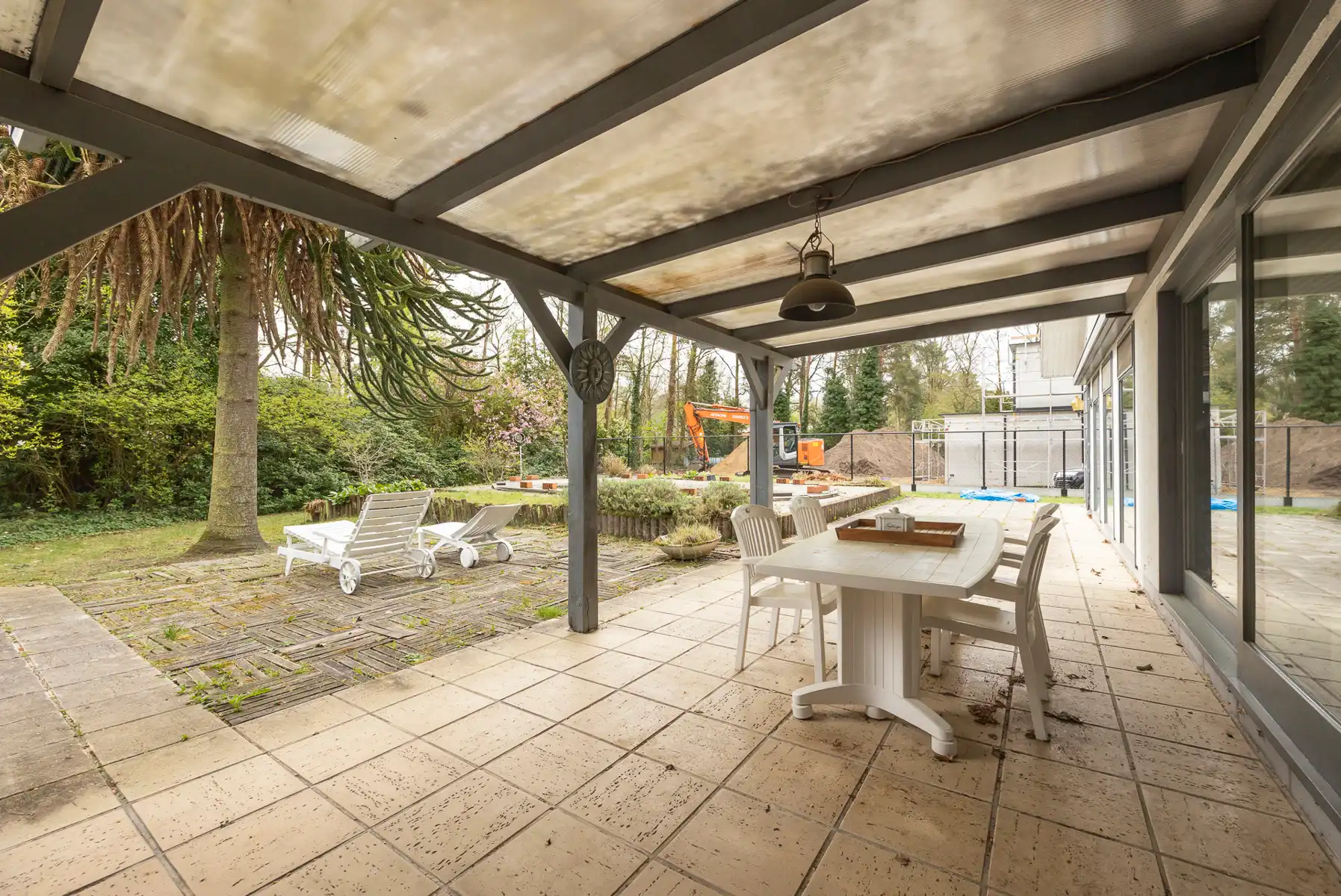 Te renoveren woning met 2 slpk op 1.473m² te Koningshof foto 9