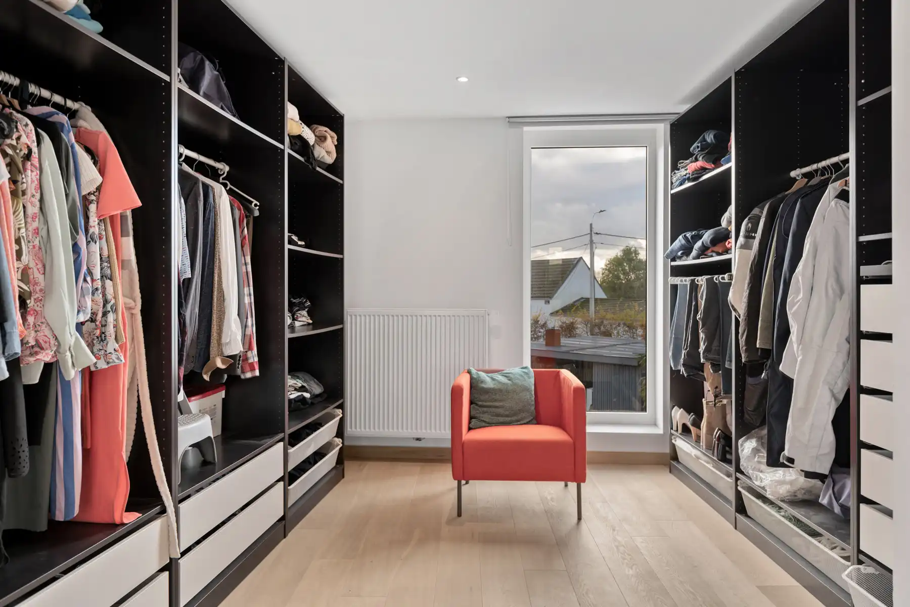 Moderne en exclusieve villa met 4 slpk, zwembad en wellness foto 12
