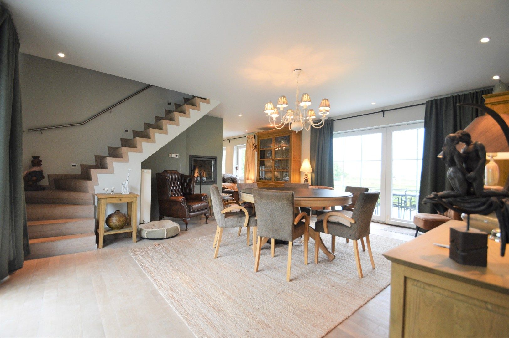 Karaktervolle hoeve met panoramisch uitzicht en paardenstallen, vlakbij Knokke foto 4