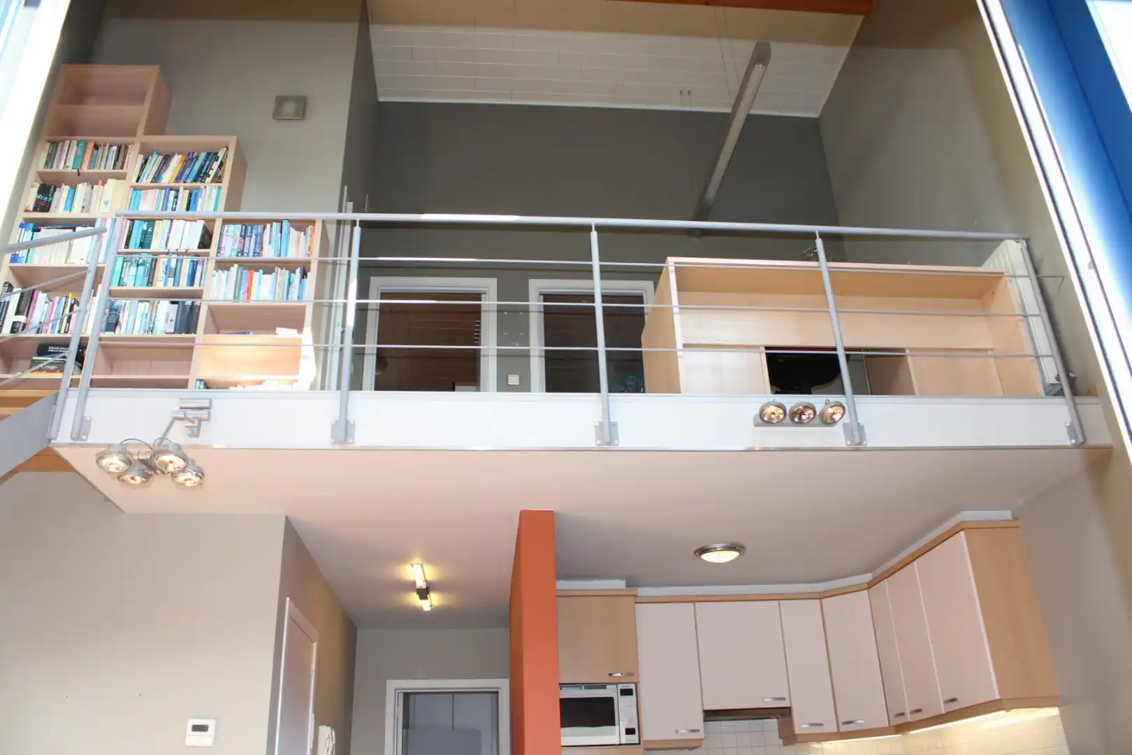 Lichtrijk duplex appartement in hartje Zonhoven (3slpk, 2badk, 2 parkings) foto 13