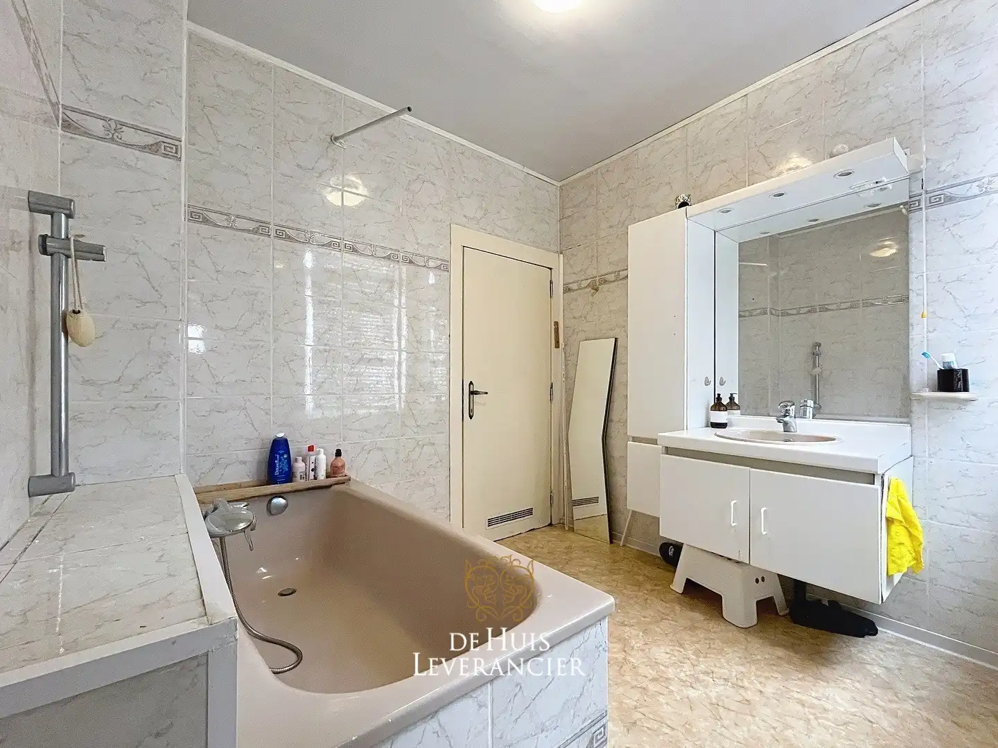 IN OPTIE - Instapklare woning met drie slaapkamers en twee badkamers foto 24