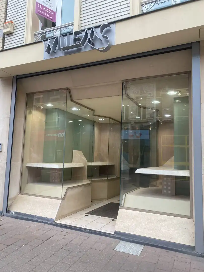 Handelspand met ruime woonst in het hart van Geraardsbergen foto 2