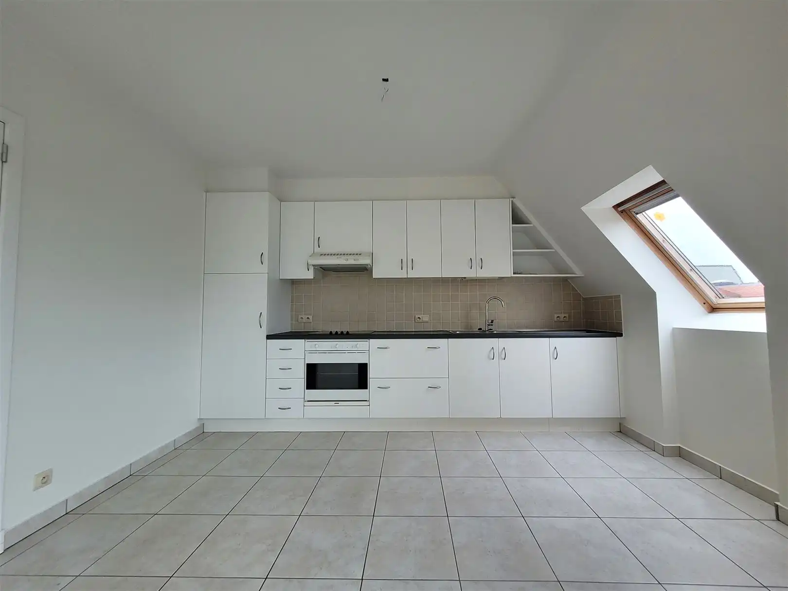 Ongemeubeld 2 slaapkamerappartement foto 8