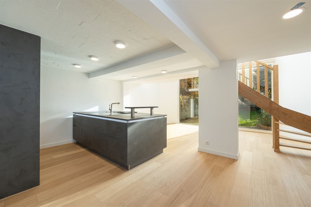 Gerenoveerde woning met zuidgerichte tuin foto 2