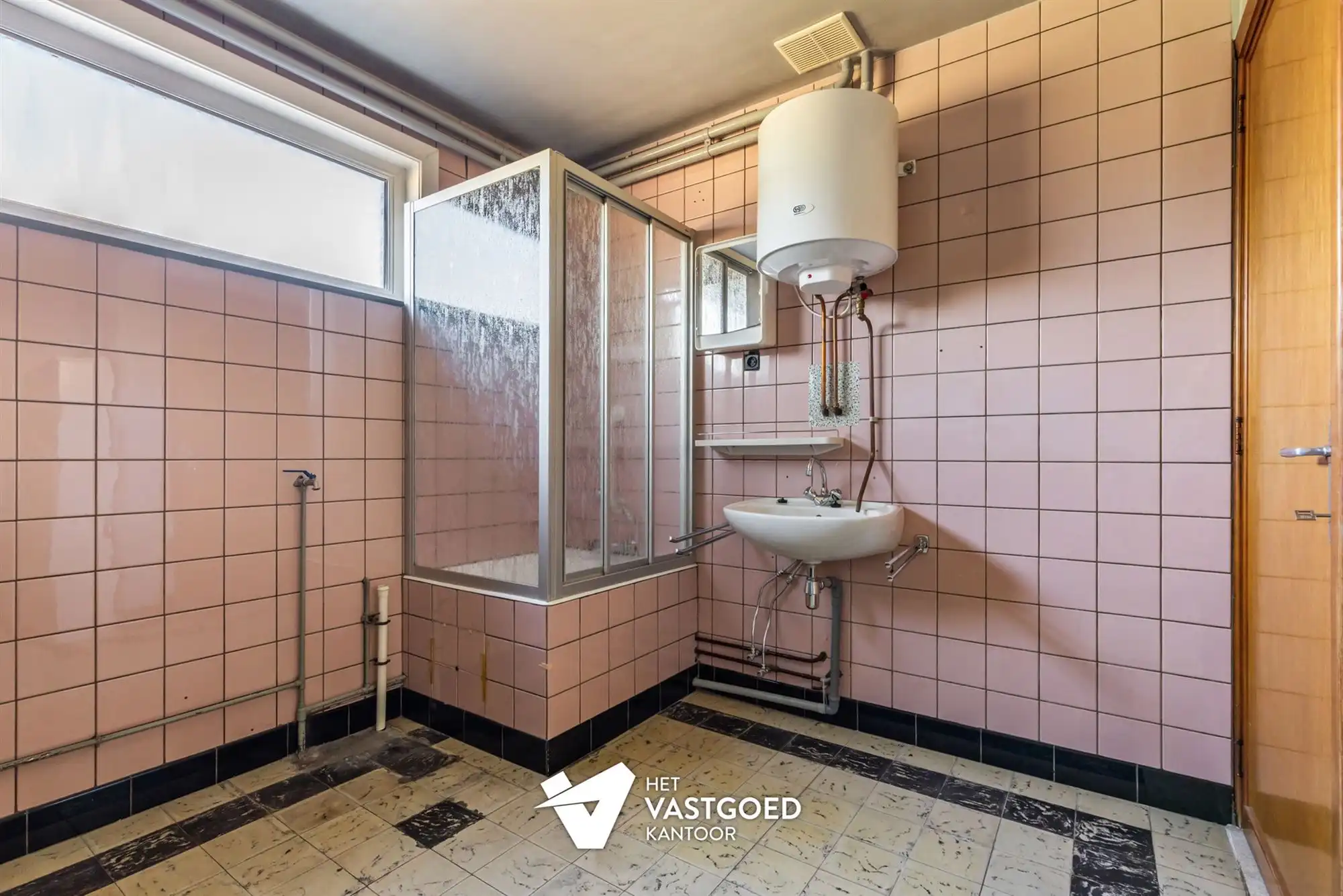 WONING MET POTENTIEEL (155M²) MET 3 SLAAPKAMERS EN GARAGE OP EEN PERCEEL VAN 12 ARE TE TESSENDERLO foto 11