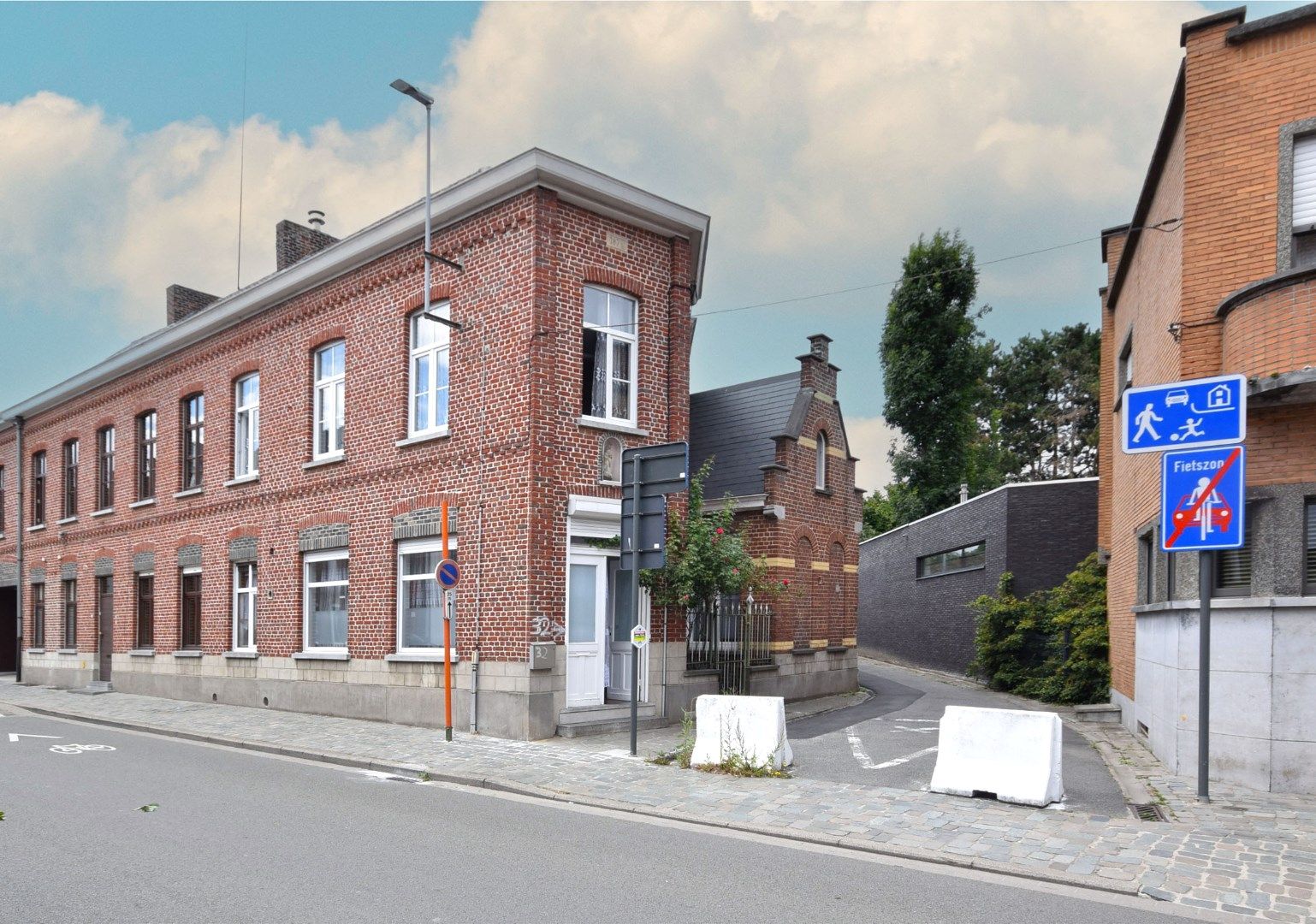 HOEKWONING IN CENTRUM RUMBEKE foto 2