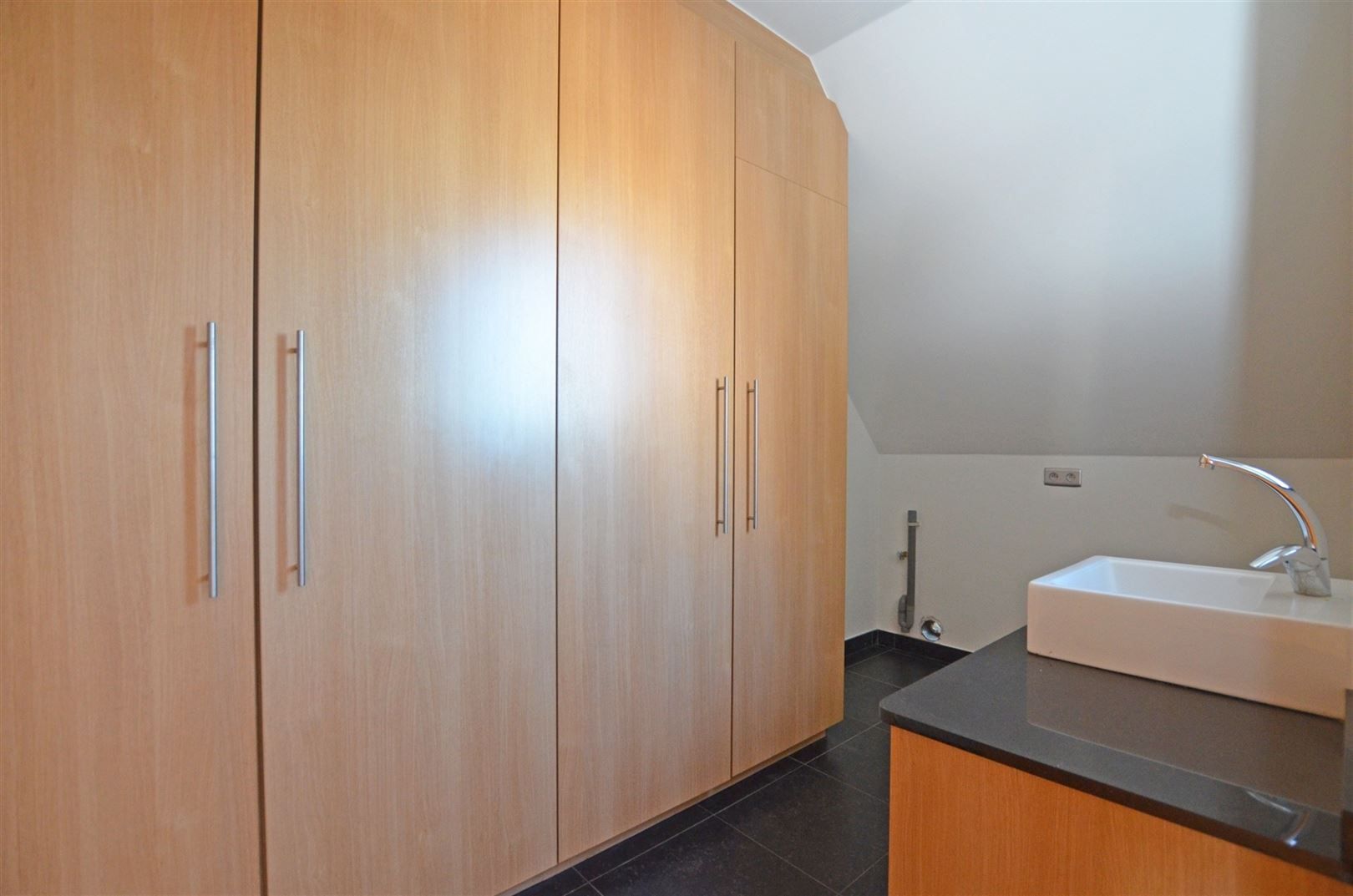 Instapklaar duplex-appartement op centrale ligging foto 19