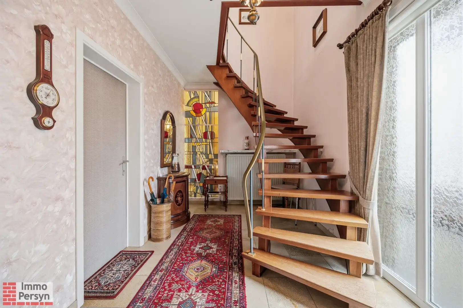Stevige gezinswoning met 3 slaapkamers en prachtig groen uitzicht foto 4
